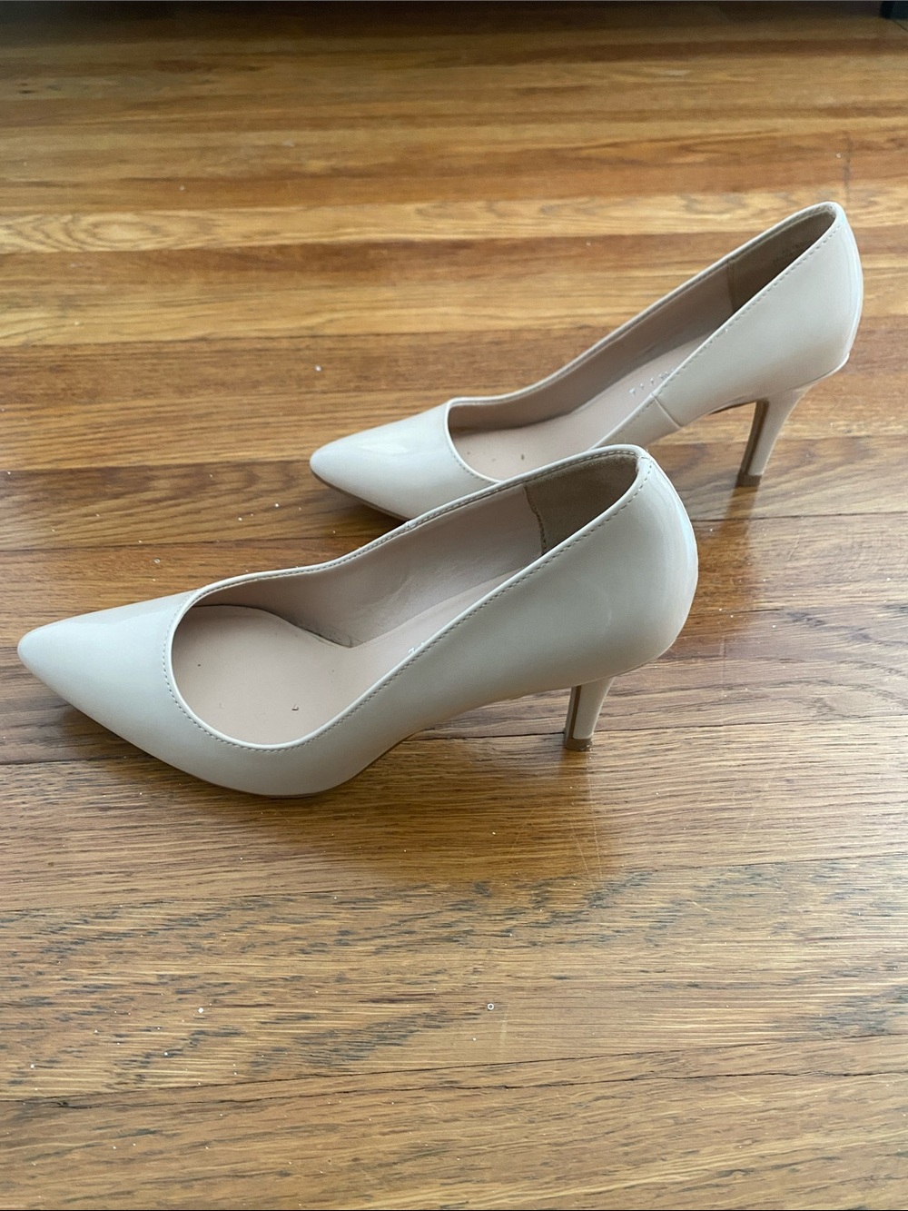 Kelly & Katie Nude Pointed-Toe Mid Heel Pumps
